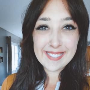 Meet your Posher, Leah